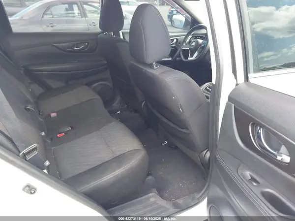 5N1AT2MT4KC767178 2019 NISSAN ROGUE - Image 8