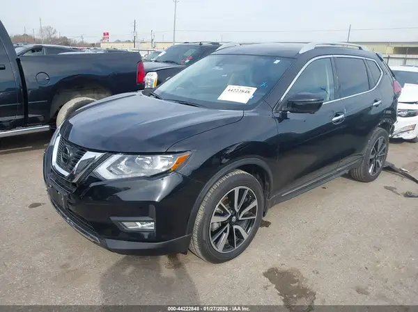 5N1AT2MT4KC767777 2019 NISSAN ROGUE - Image 2