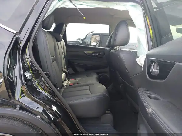 5N1AT2MT4KC767777 2019 NISSAN ROGUE - Image 8