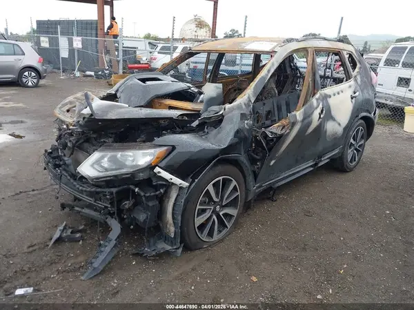 5N1AT2MT4KC776429 2019 NISSAN ROGUE - Image 2