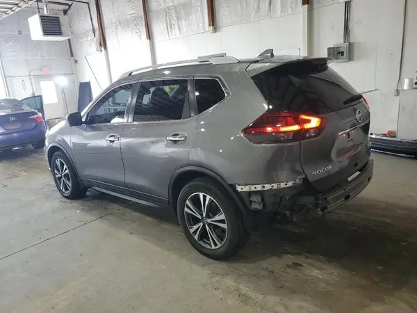 5N1AT2MT4KC787768 2019 NISSAN ROGUE - Image 2