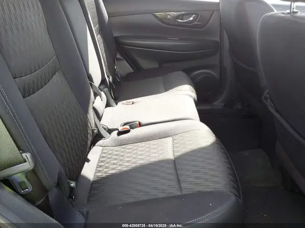 5N1AT2MT4KC794820 2019 NISSAN ROGUE - Image 8