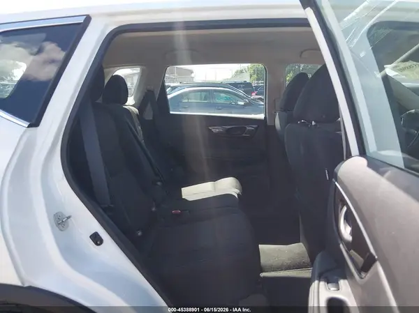 5N1AT2MT4KC800714 2019 NISSAN ROGUE - Image 8