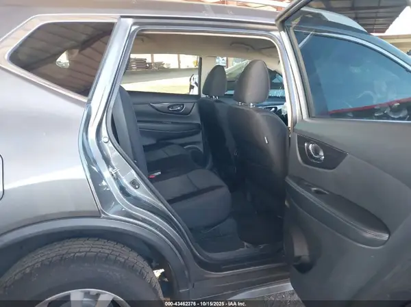 5N1AT2MT4KC809767 2019 NISSAN ROGUE - Image 8