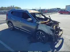 5N1AT2MT4KC810983 2019 NISSAN ROGUE