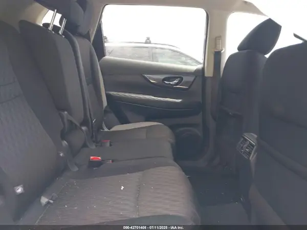 5N1AT2MT4KC812782 2019 NISSAN ROGUE - Image 8