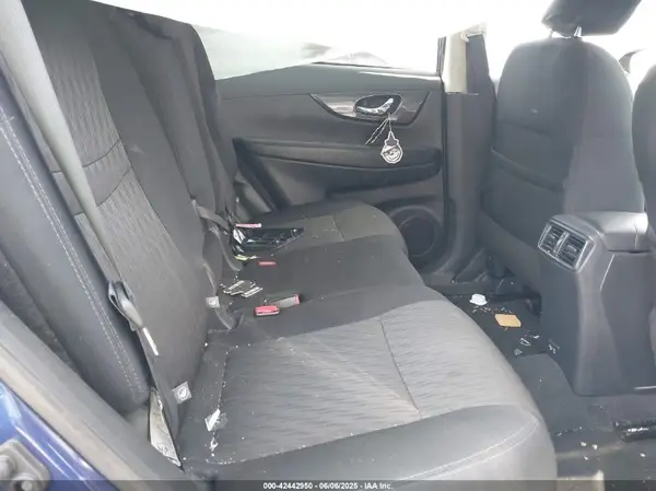 5N1AT2MT4KC831204 2019 NISSAN ROGUE - Image 8