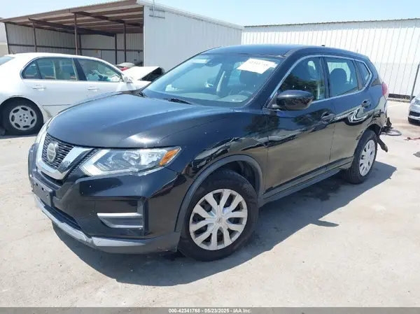 5N1AT2MT4KC839870 2019 NISSAN ROGUE - Image 2