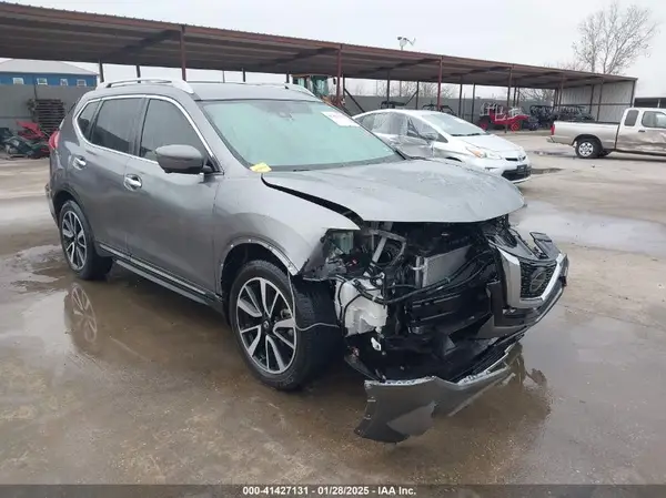 5N1AT2MT4KC840744 2019 NISSAN ROGUE - Image 1