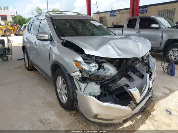 5N1AT2MT4KC843367 2019 NISSAN ROGUE - Image 1
