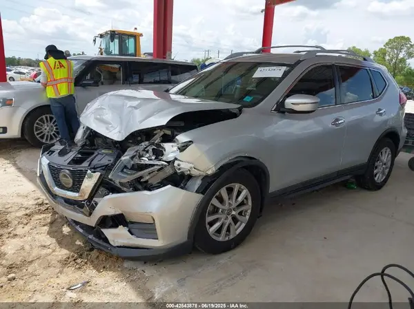 5N1AT2MT4KC843367 2019 NISSAN ROGUE - Image 2