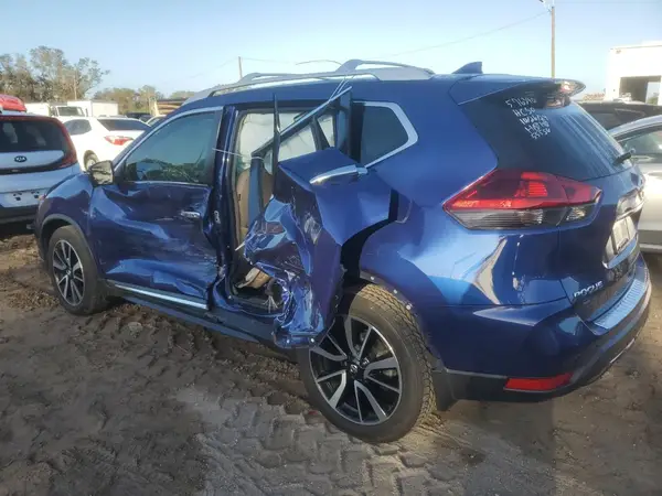 5N1AT2MT4LC741813 2020 NISSAN ROGUE - Image 2