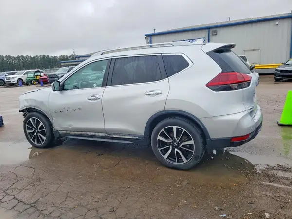 5N1AT2MT4LC765982 2020 NISSAN ROGUE - Image 2