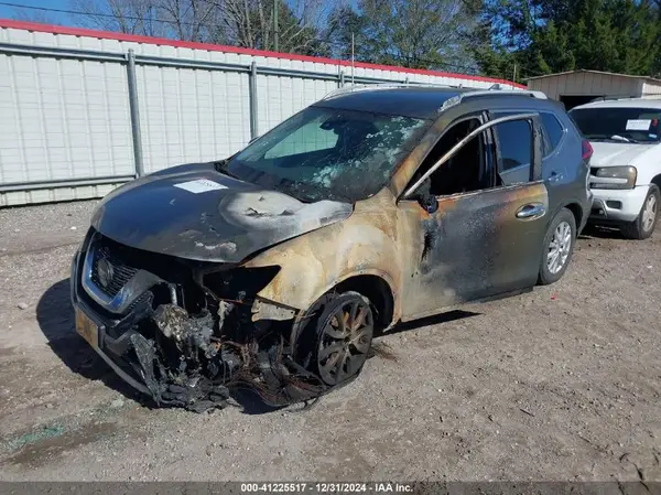 5N1AT2MT4LC776898 2020 NISSAN ROGUE - Image 2