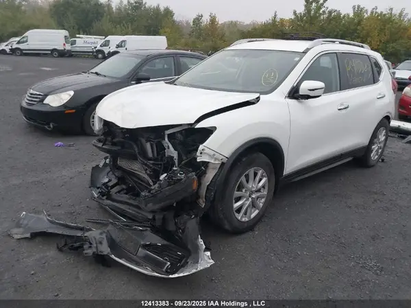 5N1AT2MT4LC781874 2020 NISSAN ROGUE - Image 2