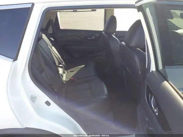 5N1AT2MT4LC793085 2020 NISSAN ROGUE - Image 8