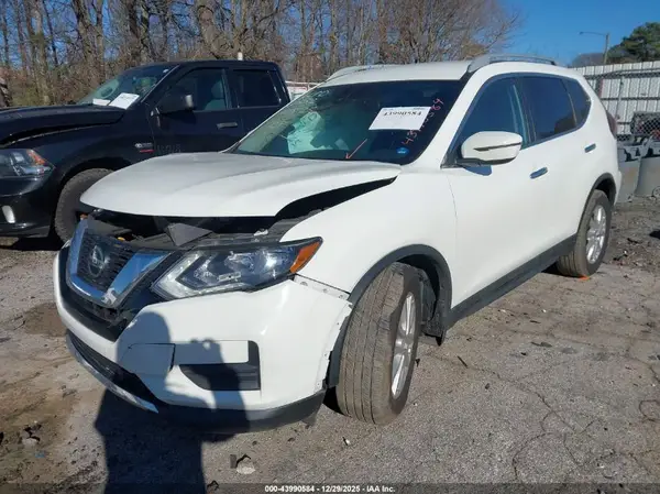 5N1AT2MT4LC794575 2020 NISSAN ROGUE - Image 2