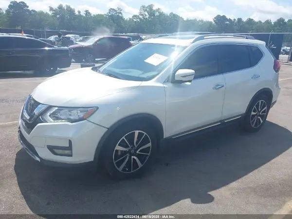 5N1AT2MT4LC796276 2020 NISSAN ROGUE - Image 2