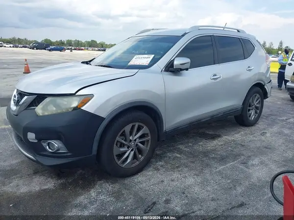 5N1AT2MT5GC733709 2016 NISSAN ROGUE - Image 2