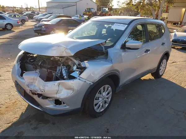 5N1AT2MT5GC742992 2016 NISSAN ROGUE - Image 2