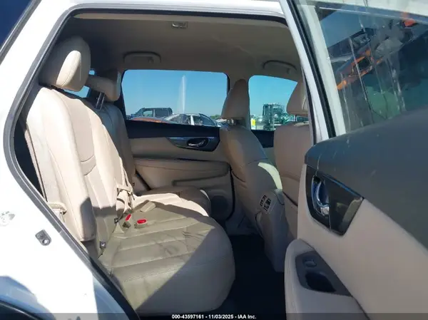 5N1AT2MT5GC752468 2016 NISSAN ROGUE - Image 8