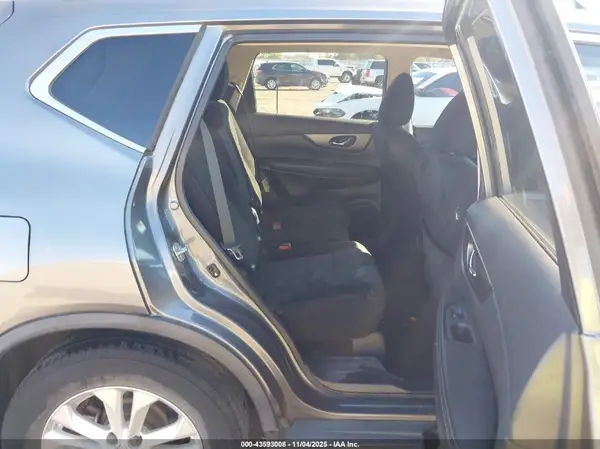 5N1AT2MT5GC812247 2016 NISSAN ROGUE - Image 8