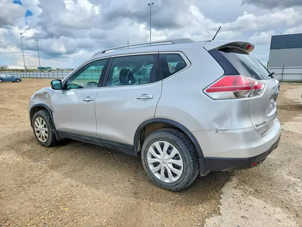5N1AT2MT5GC816959 2016 NISSAN ROGUE - Image 2