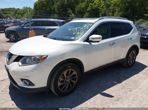 5N1AT2MT5GC817352 2016 NISSAN ROGUE - Image 2
