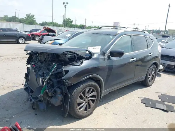 5N1AT2MT5GC885893 2016 NISSAN ROGUE - Image 2