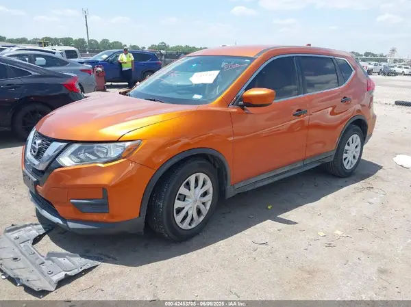 5N1AT2MT5HC731542 2017 NISSAN ROGUE - Image 2