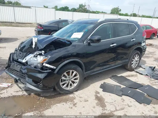 5N1AT2MT5HC737759 2017 NISSAN ROGUE - Image 2