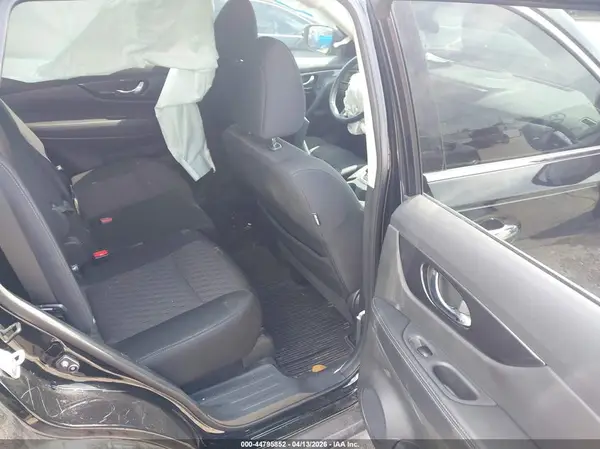5N1AT2MT5HC737759 2017 NISSAN ROGUE - Image 8