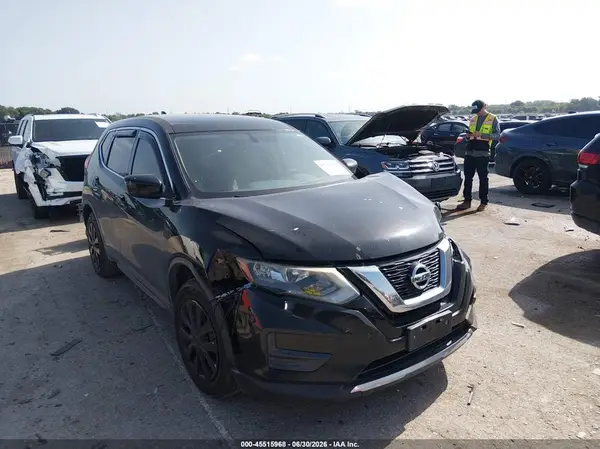 5N1AT2MT5HC746865 2017 NISSAN ROGUE - Image 1