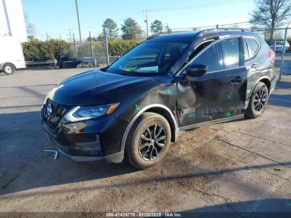 5N1AT2MT5HC758286 2017 NISSAN ROGUE - Image 2