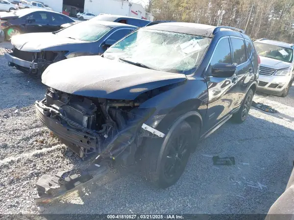 5N1AT2MT5HC772401 2017 NISSAN ROGUE - Image 2