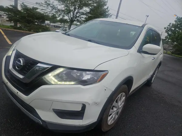 5N1AT2MT5HC773063 2017 NISSAN ROGUE - Image 2