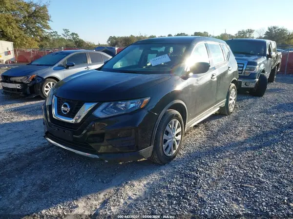 5N1AT2MT5HC780790 2017 NISSAN ROGUE - Image 2