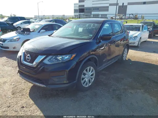 5N1AT2MT5HC782037 2017 NISSAN ROGUE - Image 2