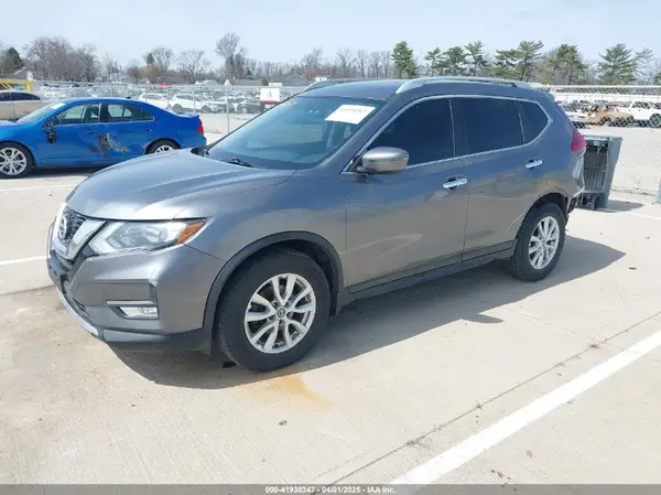 5N1AT2MT5HC803355 2017 NISSAN ROGUE - Image 2