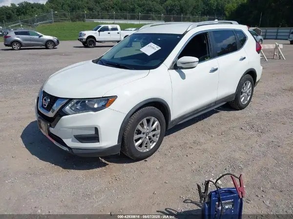 5N1AT2MT5HC815151 2017 NISSAN ROGUE - Image 2