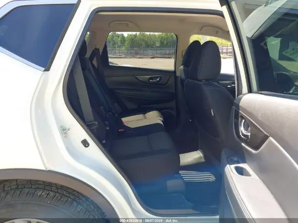 5N1AT2MT5HC815151 2017 NISSAN ROGUE - Image 8