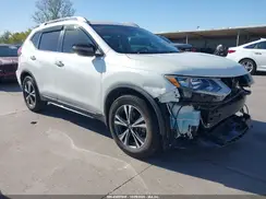 5N1AT2MT5HC815621 2017 NISSAN ROGUE
