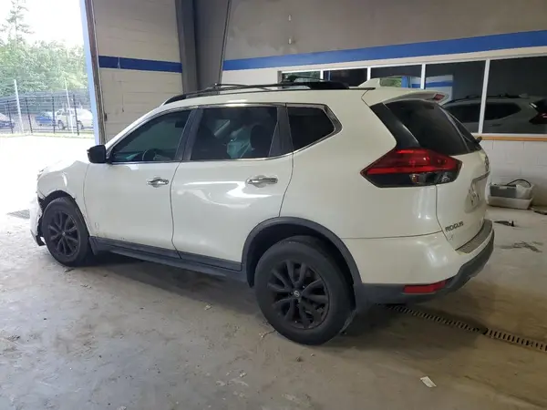 5N1AT2MT5HC821757 2017 NISSAN ROGUE - Image 2