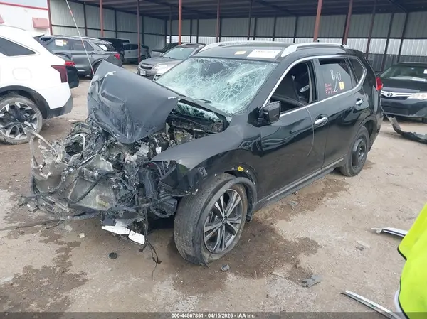 5N1AT2MT5HC824349 2017 NISSAN ROGUE - Image 2