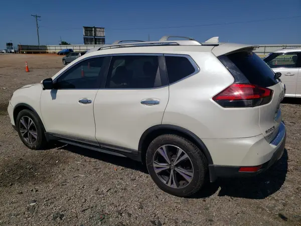 5N1AT2MT5HC824884 2017 NISSAN ROGUE - Image 2