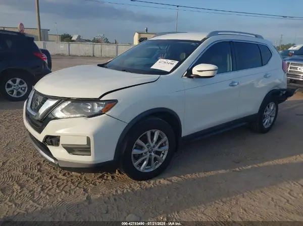 5N1AT2MT5HC825968 2017 NISSAN ROGUE - Image 2