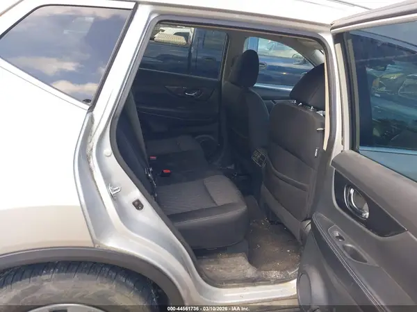 5N1AT2MT5HC834945 2017 NISSAN ROGUE - Image 8