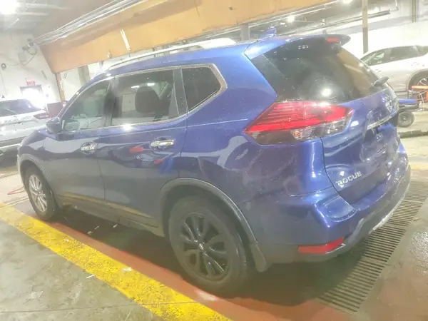 5N1AT2MT5HC838266 2017 NISSAN ROGUE - Image 2