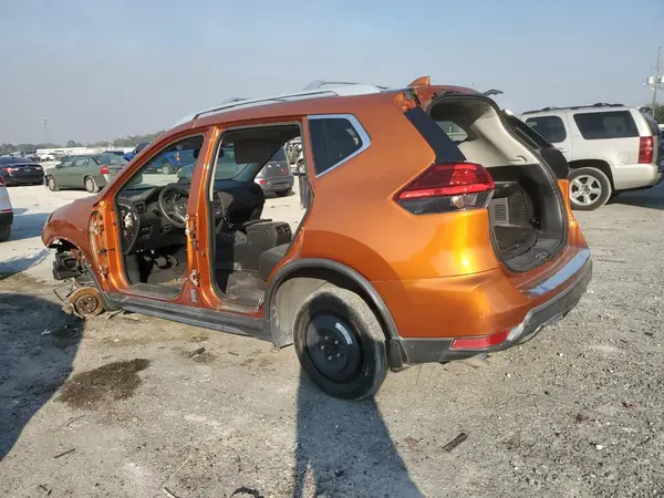 5N1AT2MT5HC845492 2017 NISSAN ROGUE - Image 2