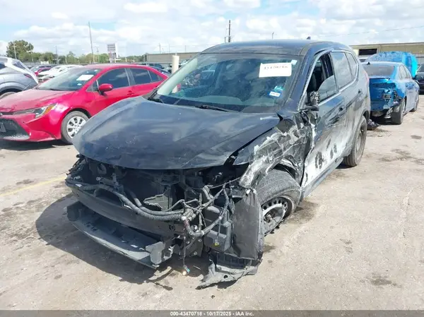 5N1AT2MT5HC845542 2017 NISSAN ROGUE - Image 2
